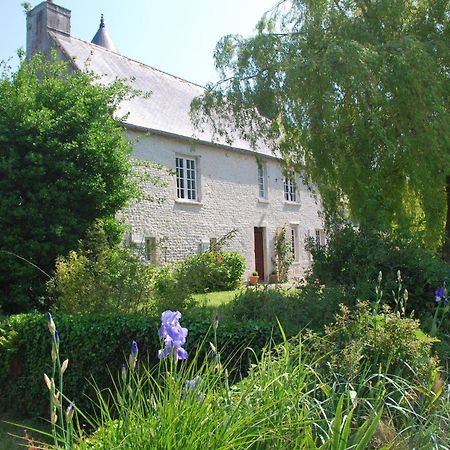 Le Manoir De Juganville Saint-Martin-de-Varreville Esterno foto