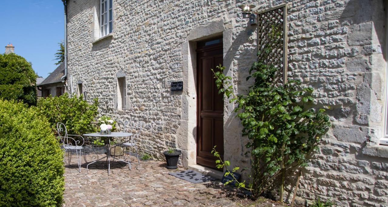 Le Manoir De Juganville Saint-Martin-de-Varreville Esterno foto