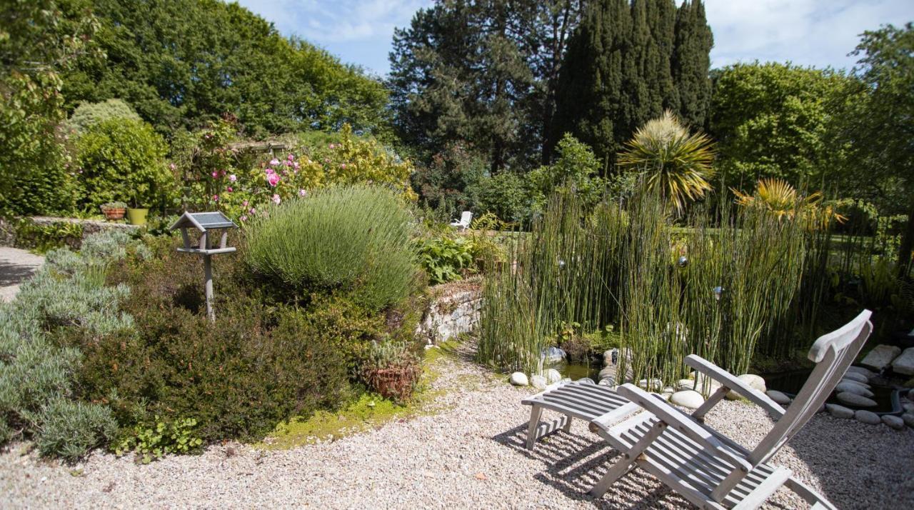 Le Manoir De Juganville Saint-Martin-de-Varreville Esterno foto